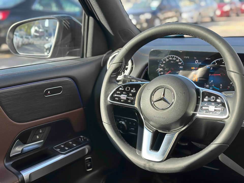 Mercedes-Benz GLB