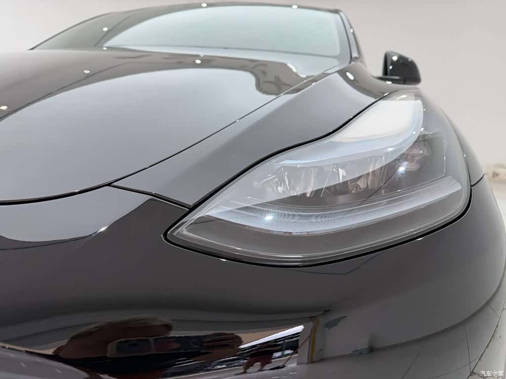 Tesla Model Y, 2023 2