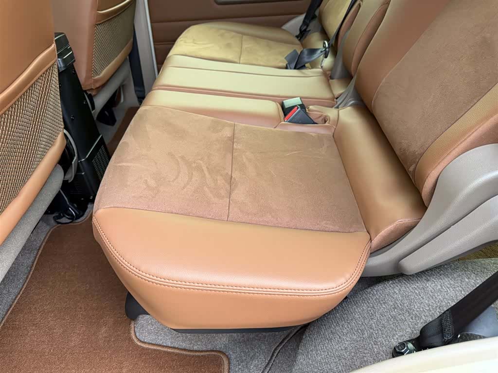 Toyota Land Cruiser, 2026 14