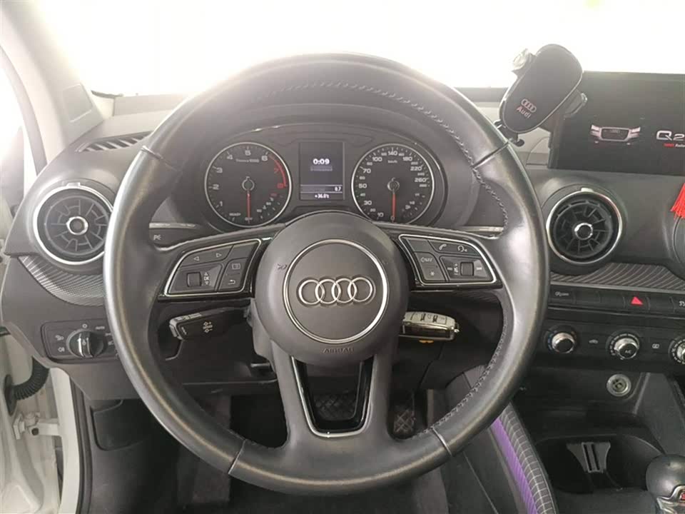 Audi Q2L Audi Q2L
