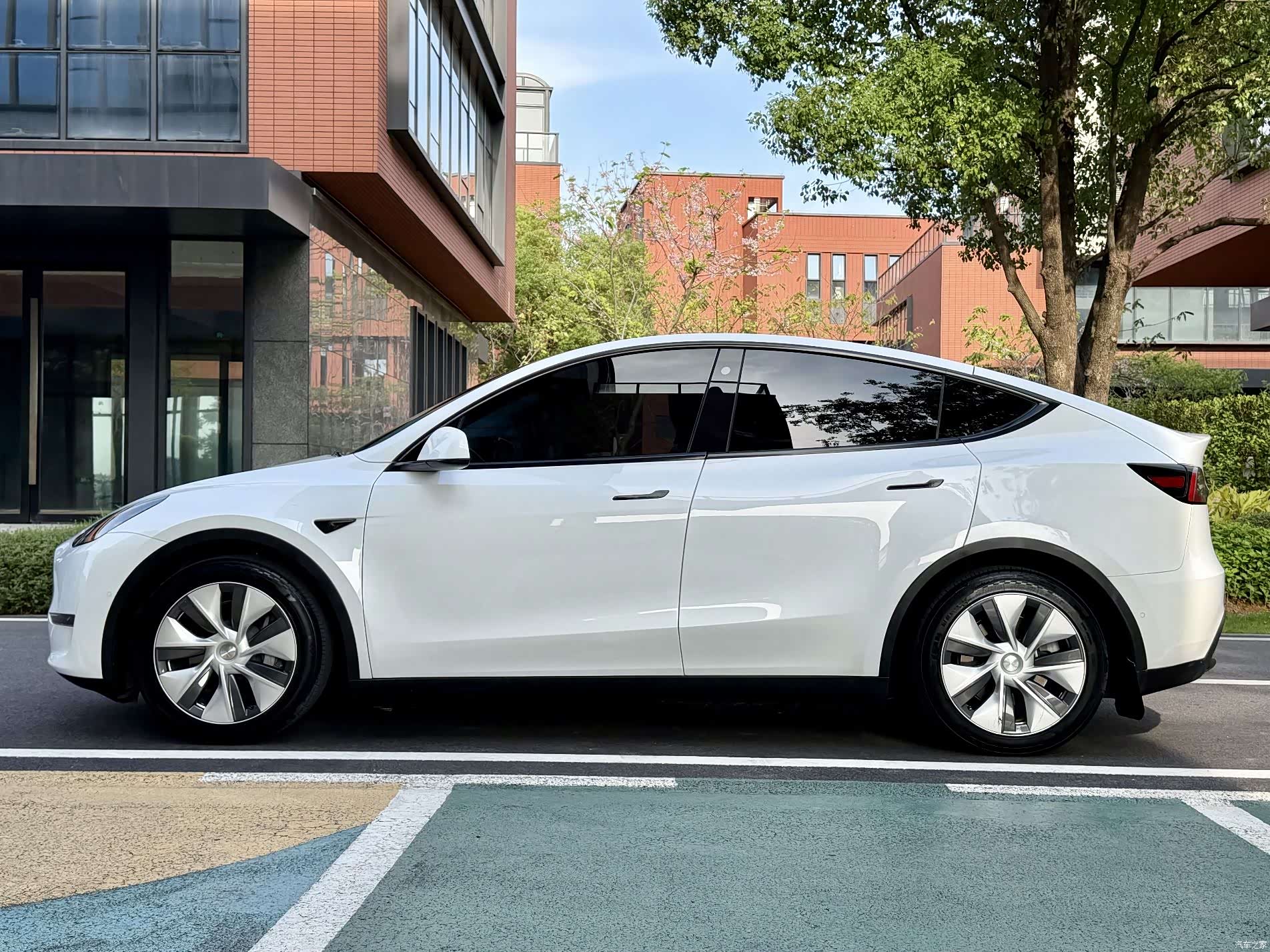 Tesla Model Y, 2022 8