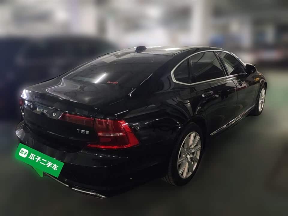Volvo S90