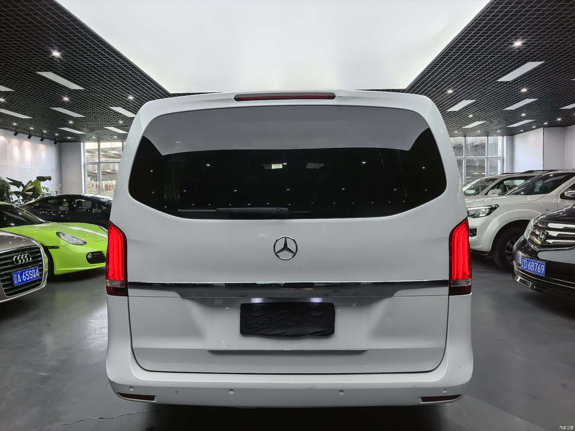 Mercedes-Benz V-Class, 2018 3