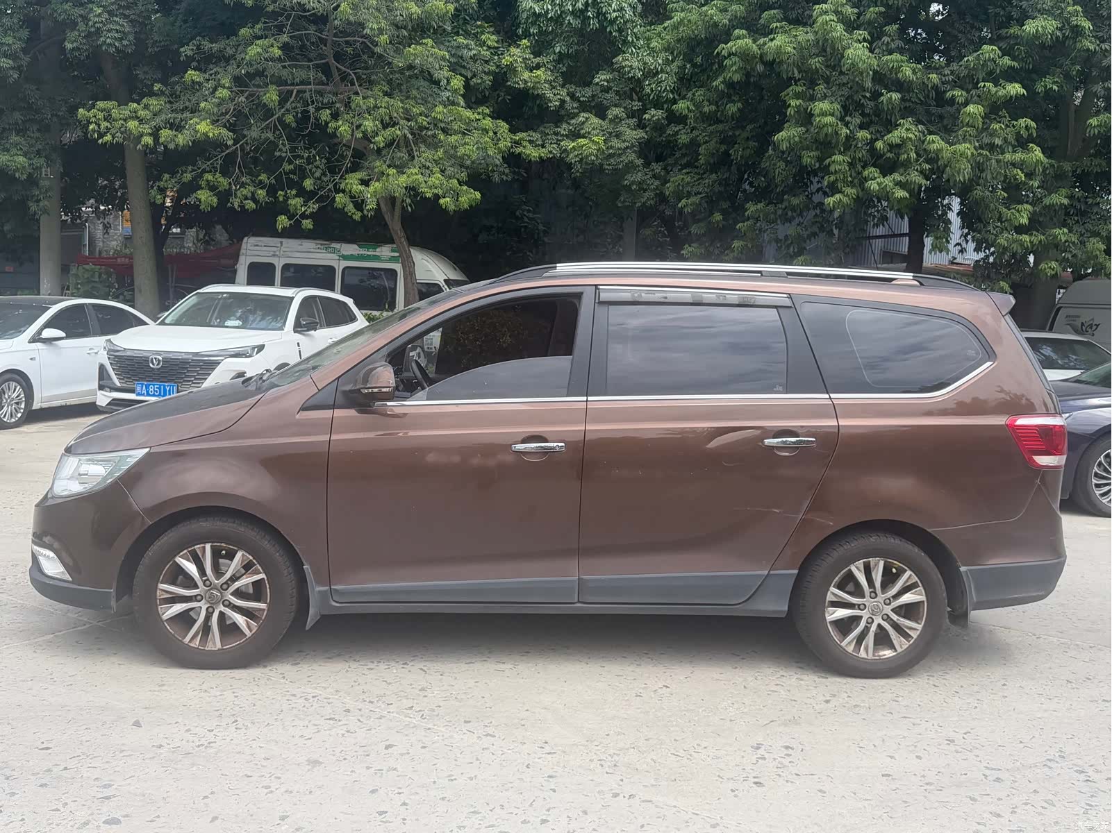 Wuling 730, 2015 4
