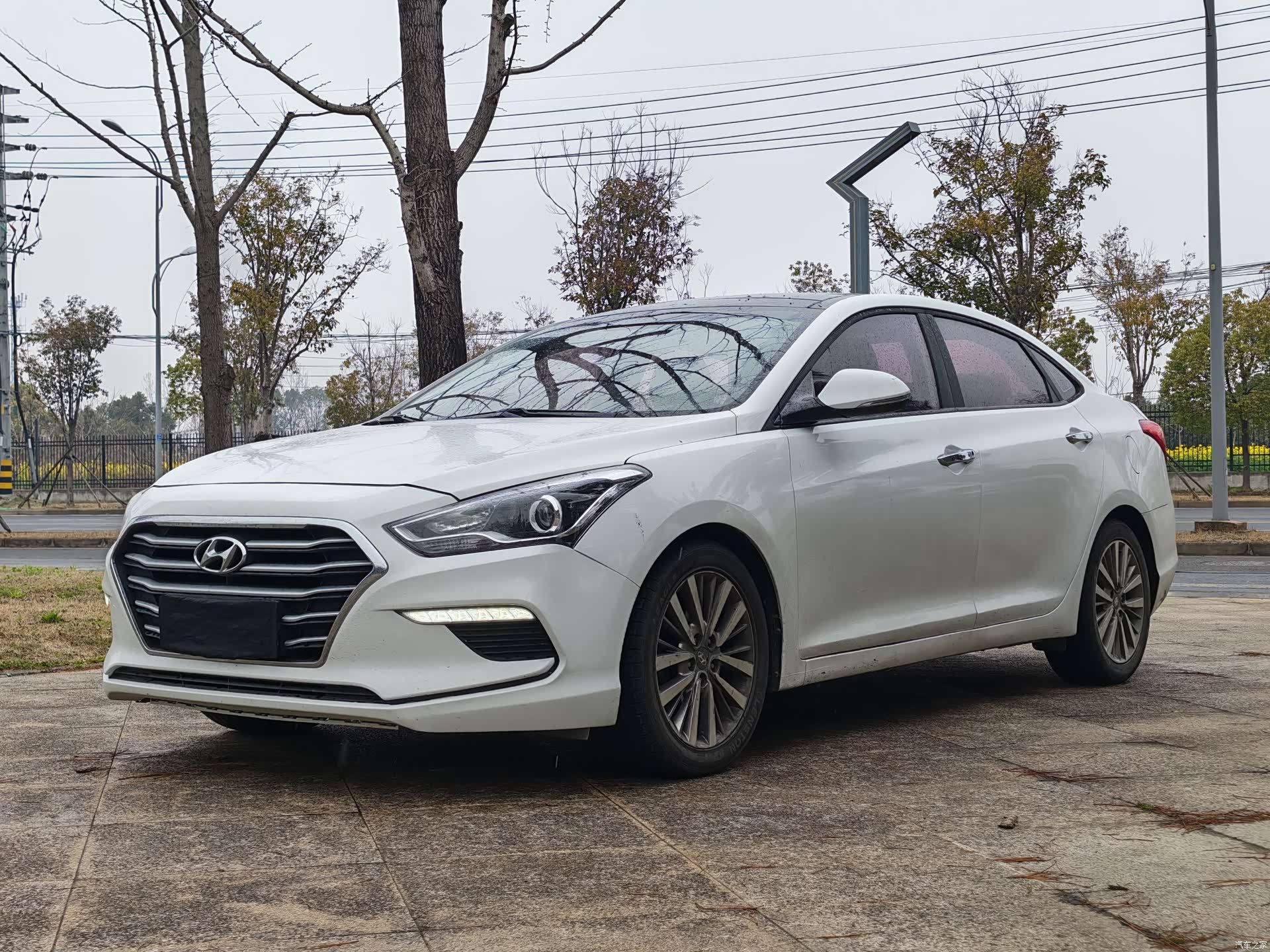 Hyundai GLS, 2017 1