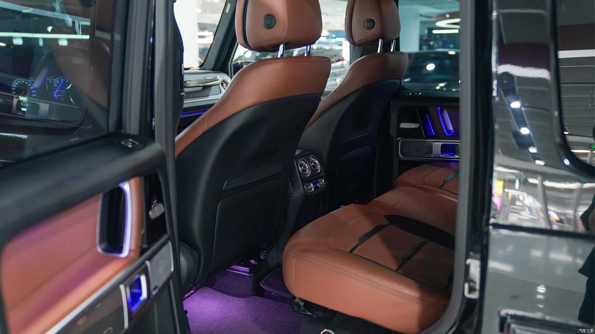 Mercedes-Benz G-Class, 2019 19