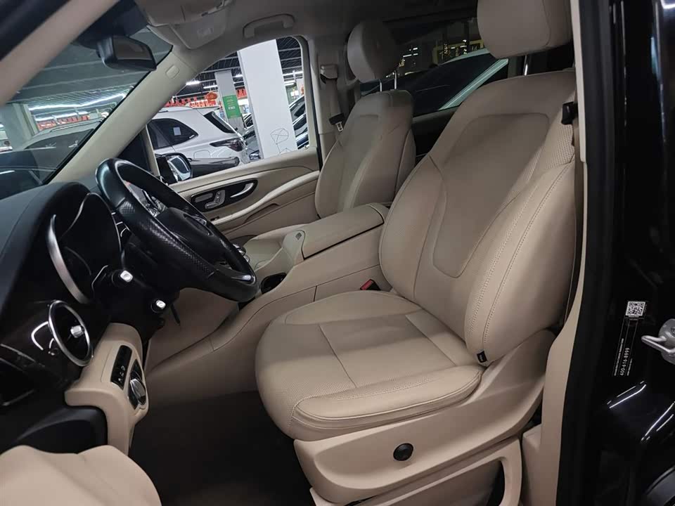 Mercedes-Benz V-class