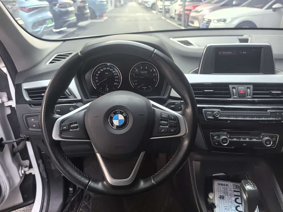 BMW X1