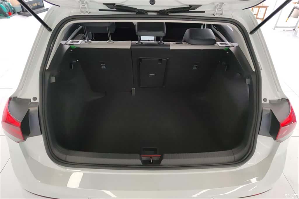 Volkswagen Golf, 2022 4