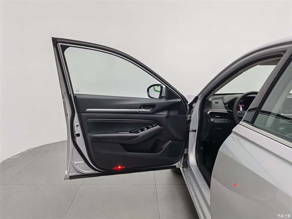Nissan Teana, 2022 8