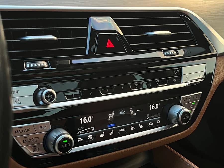 BMW 5 Series 2020, фото 17