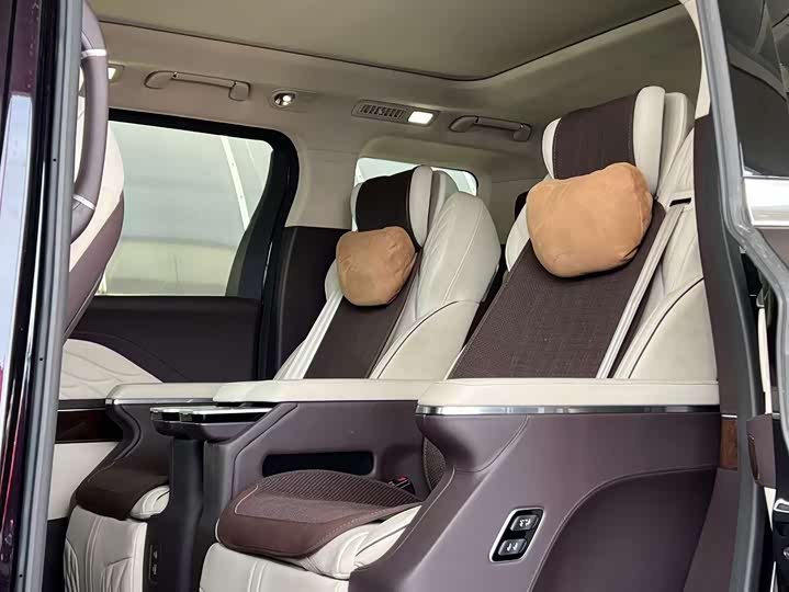Hongqi Hq9, 2023 года фото 12