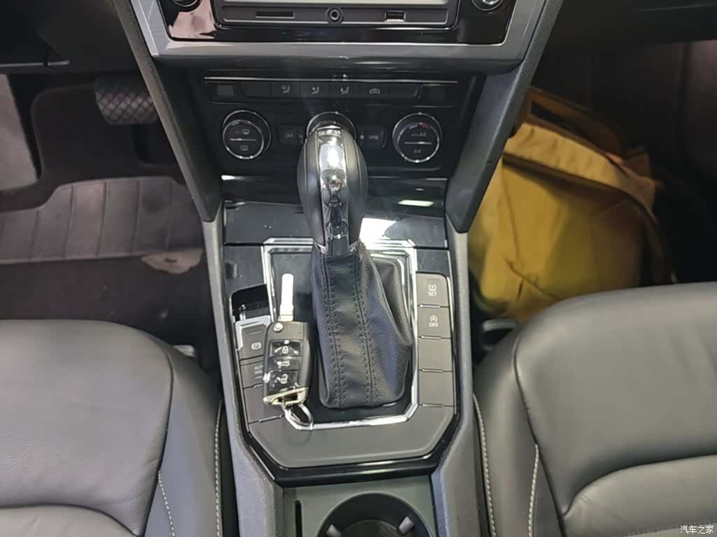 Volkswagen Lamando, 2017 14