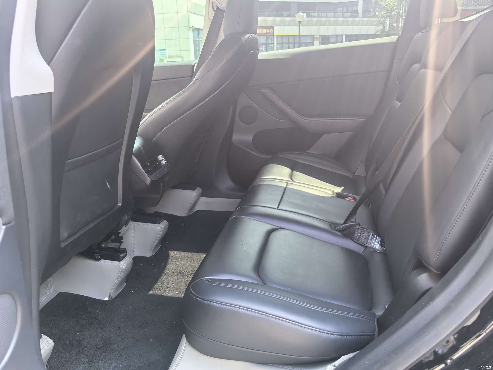 Tesla Model Y, 2021 9