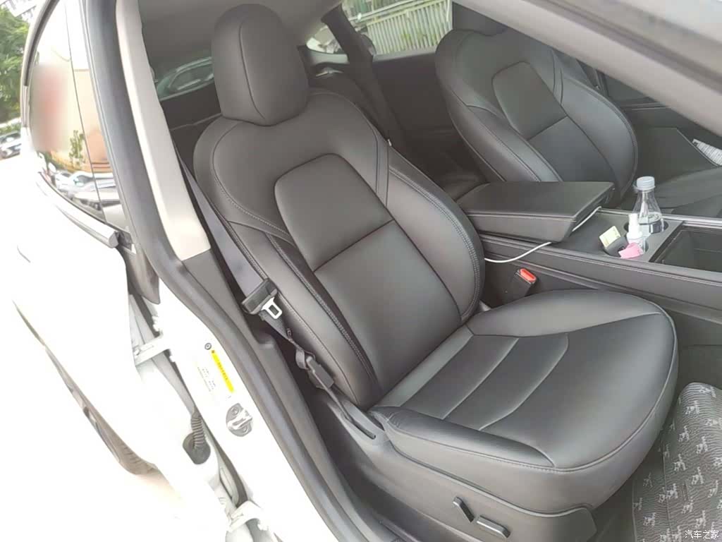 Tesla Model Y, 2022 25