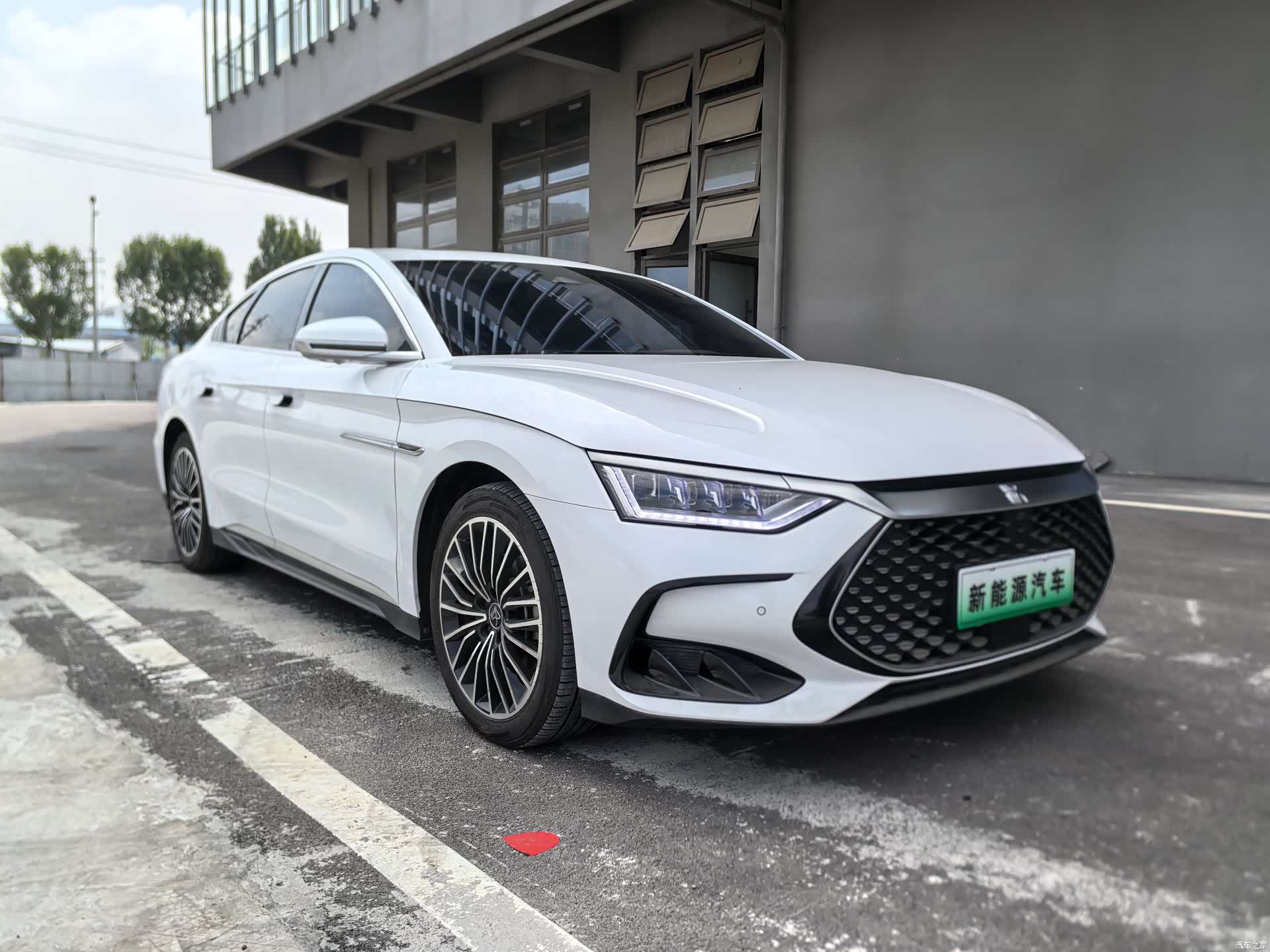 BYD Han, 2023 12