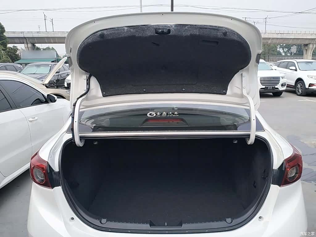 Mazda Mazda3, 2020 19