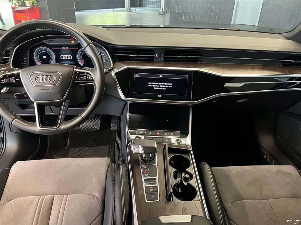 Audi A6L, 2021 3