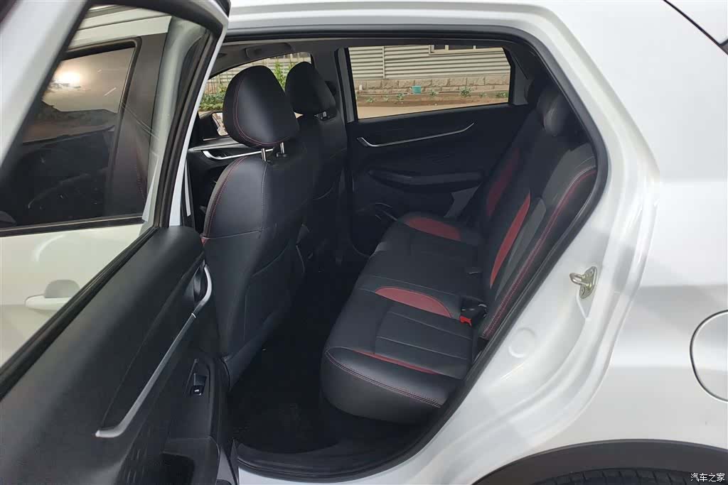 Geely X3, 2022 11