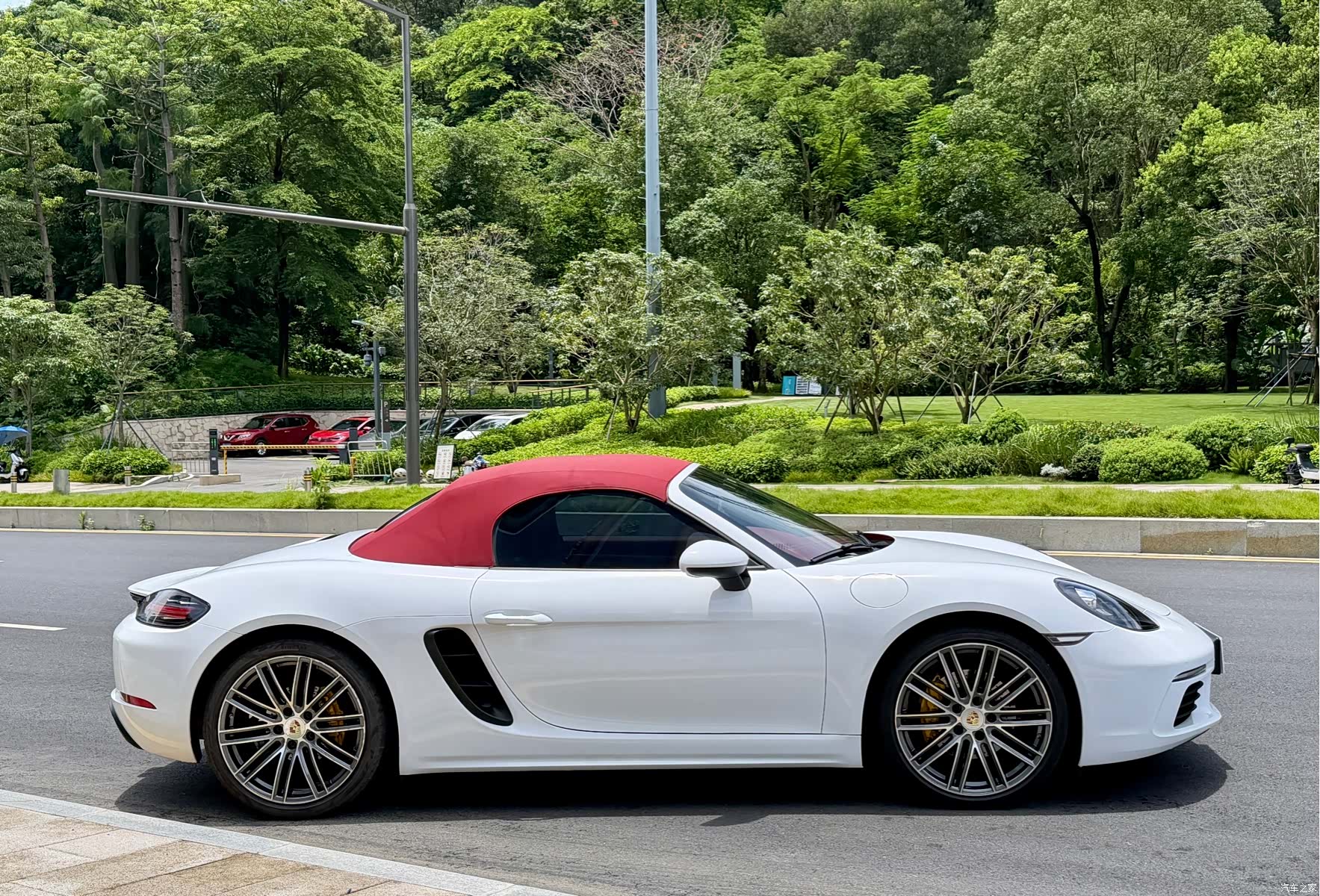 Porsche Boxster, 2018 все фото