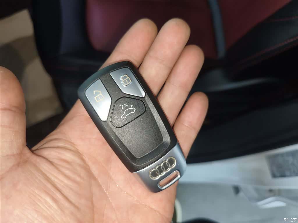 Audi Q5L, 2019 9