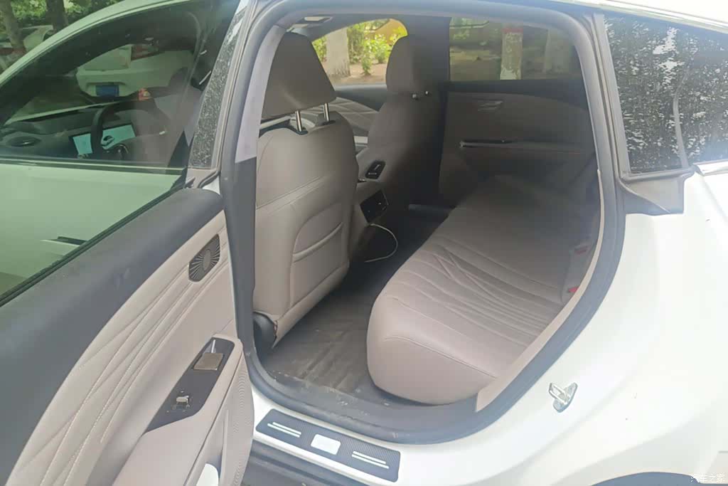 Geely 8, 2025 11