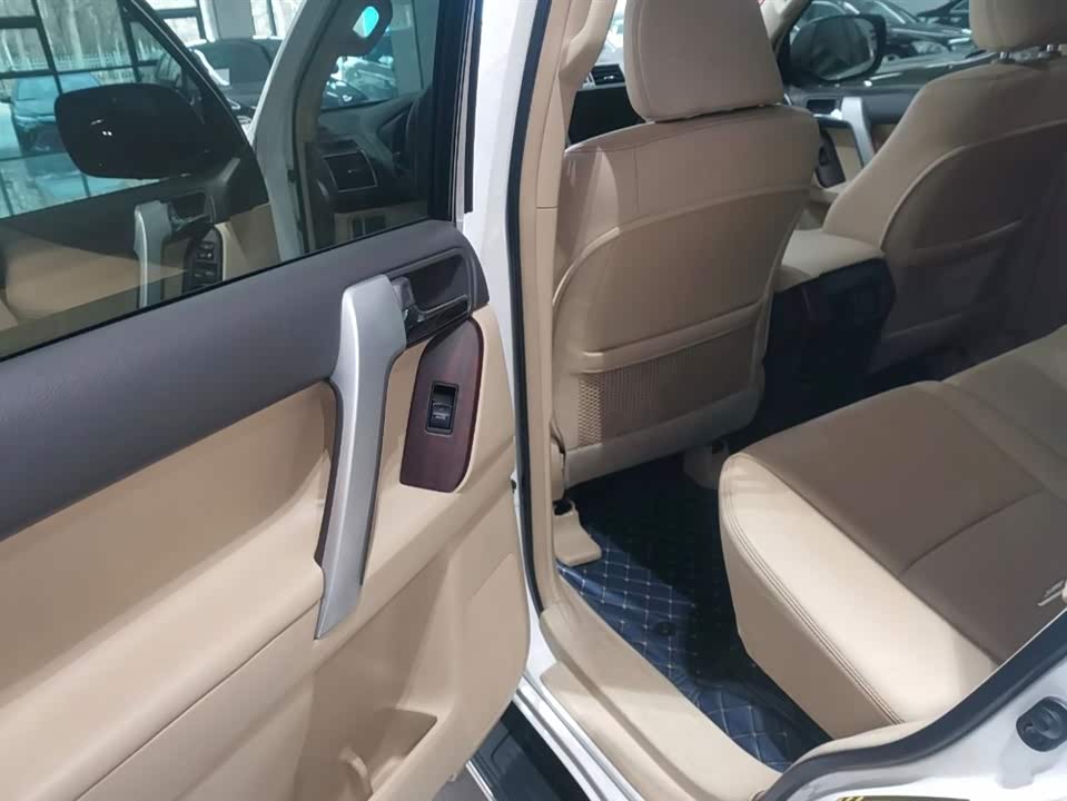 Toyota Prado