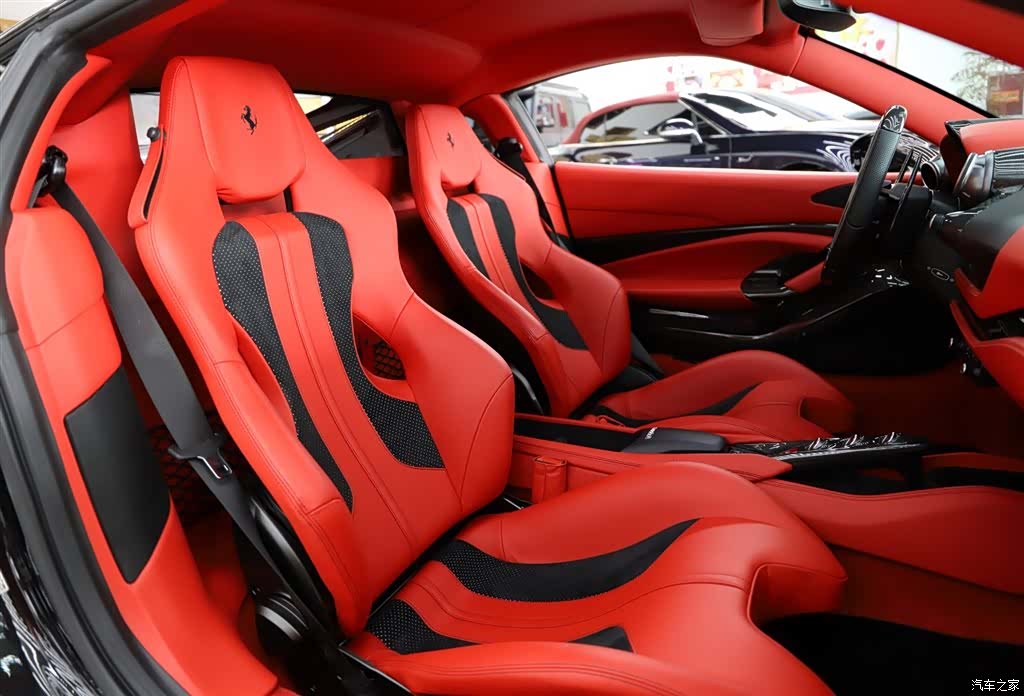 Ferrari F8, 2022 7