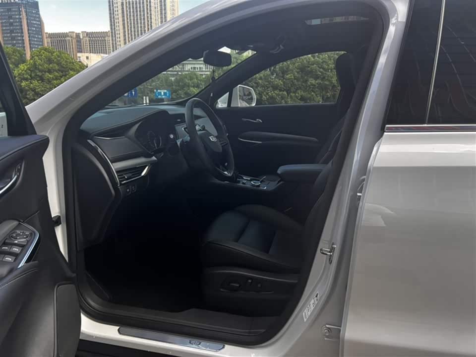 Cadillac XT4