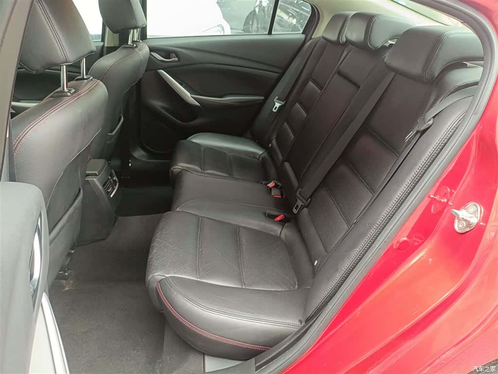 Mazda Atenza, 2015 13