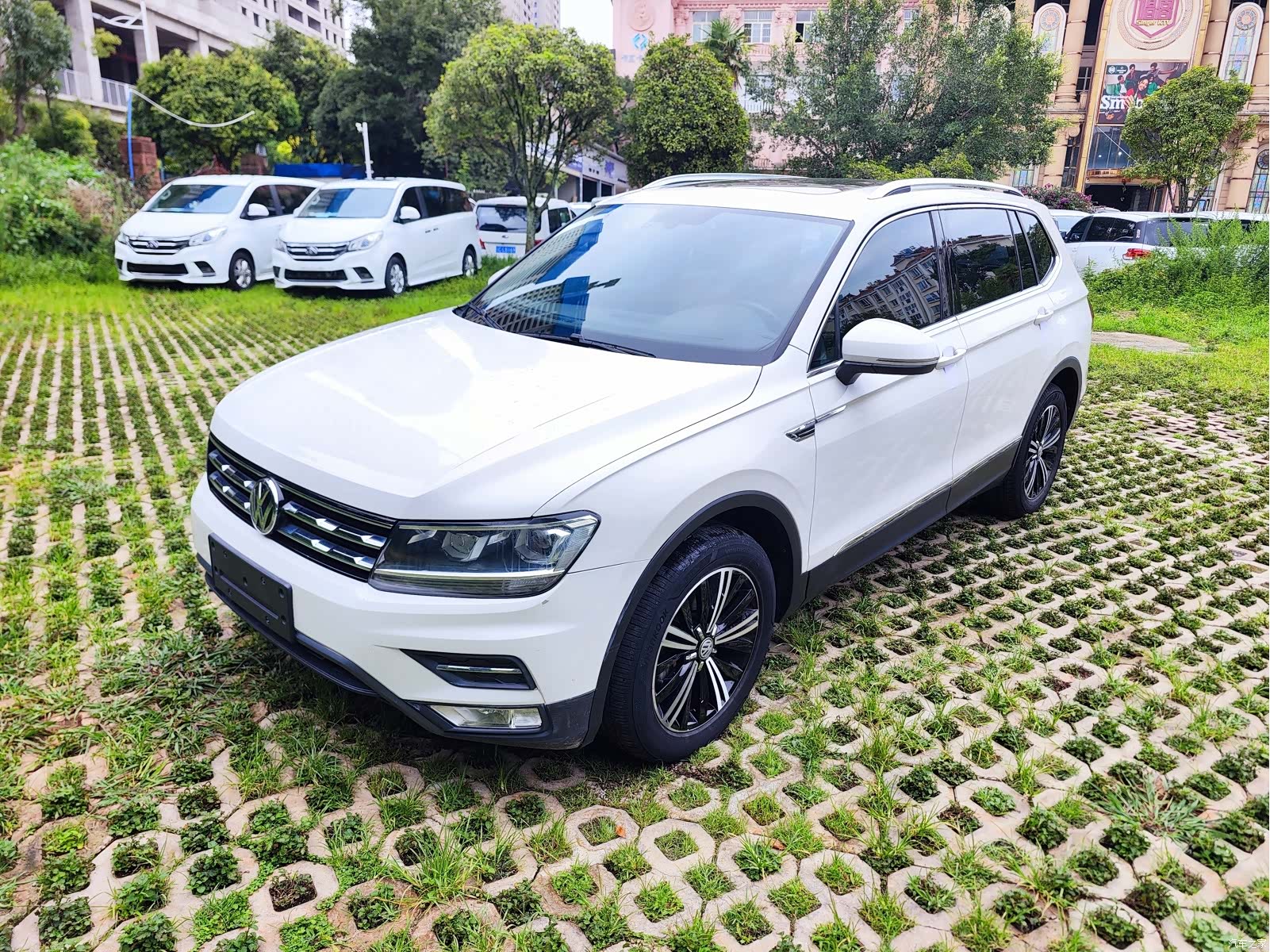 Volkswagen Tiguan L