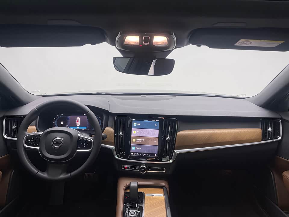 Volvo S90