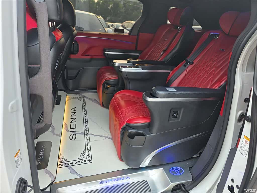 Toyota Sienna, 2022 6
