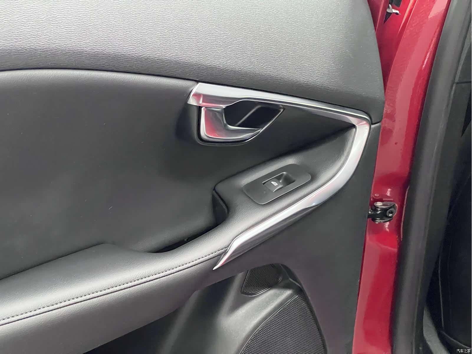Volvo V40, 2016 35