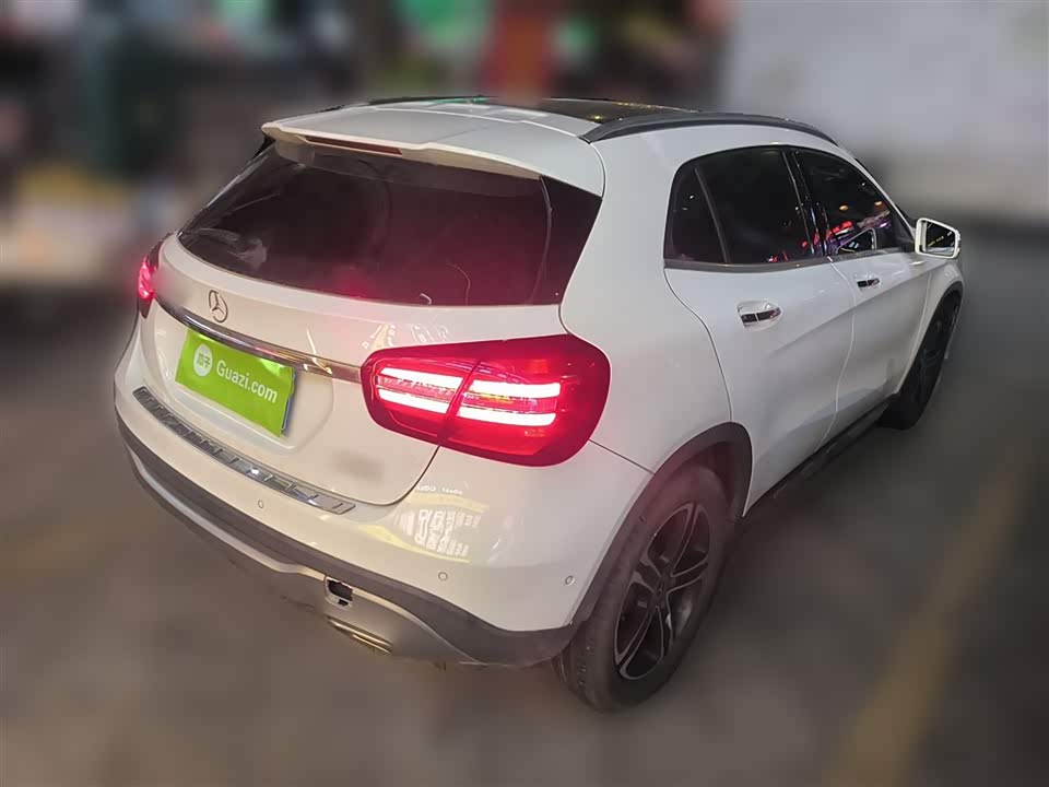 Mercedes-Benz GLA