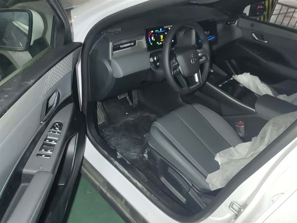 BYD Qin, 2026 12