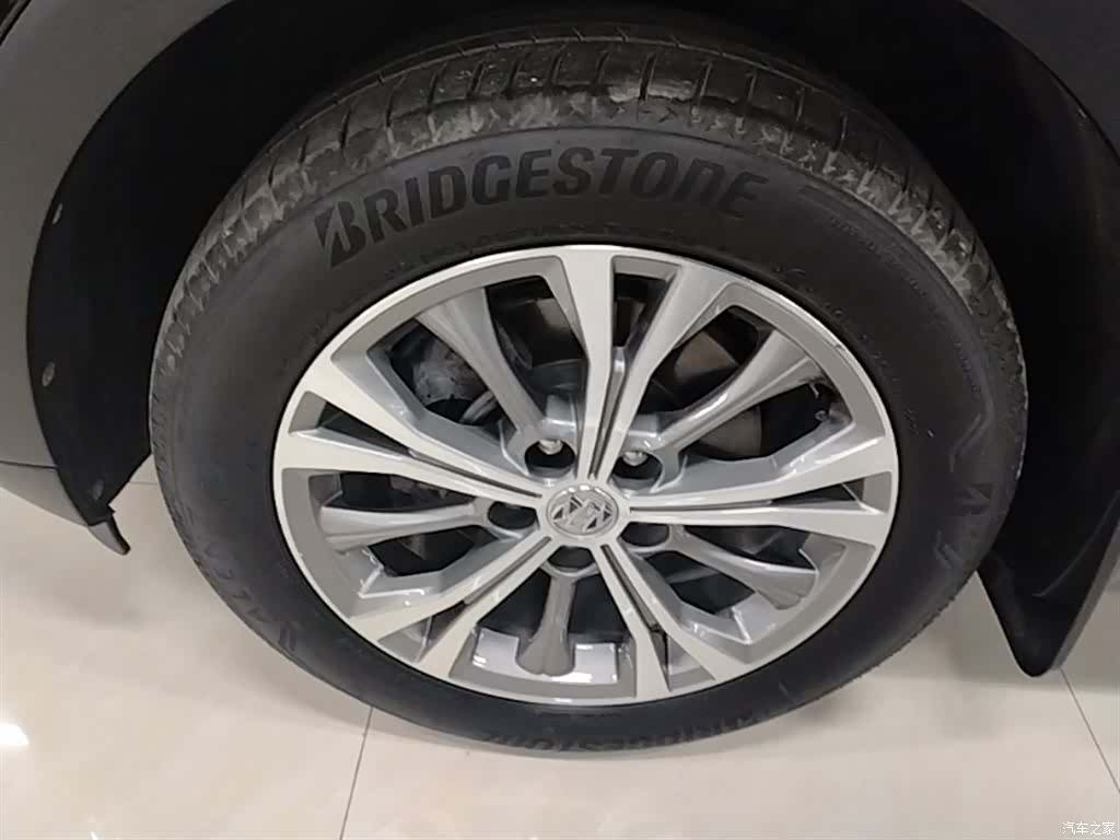 Buick Envision Plus, 2023 23