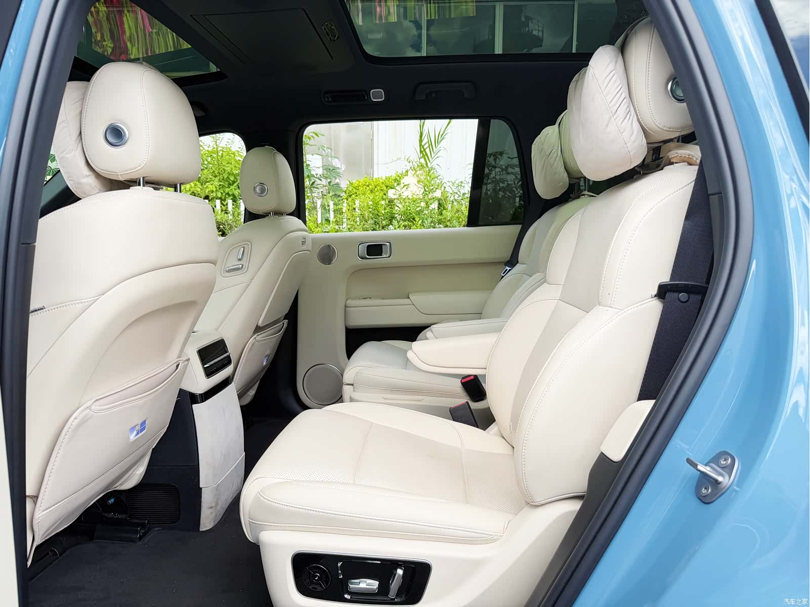 Li Auto L9, 2023 13
