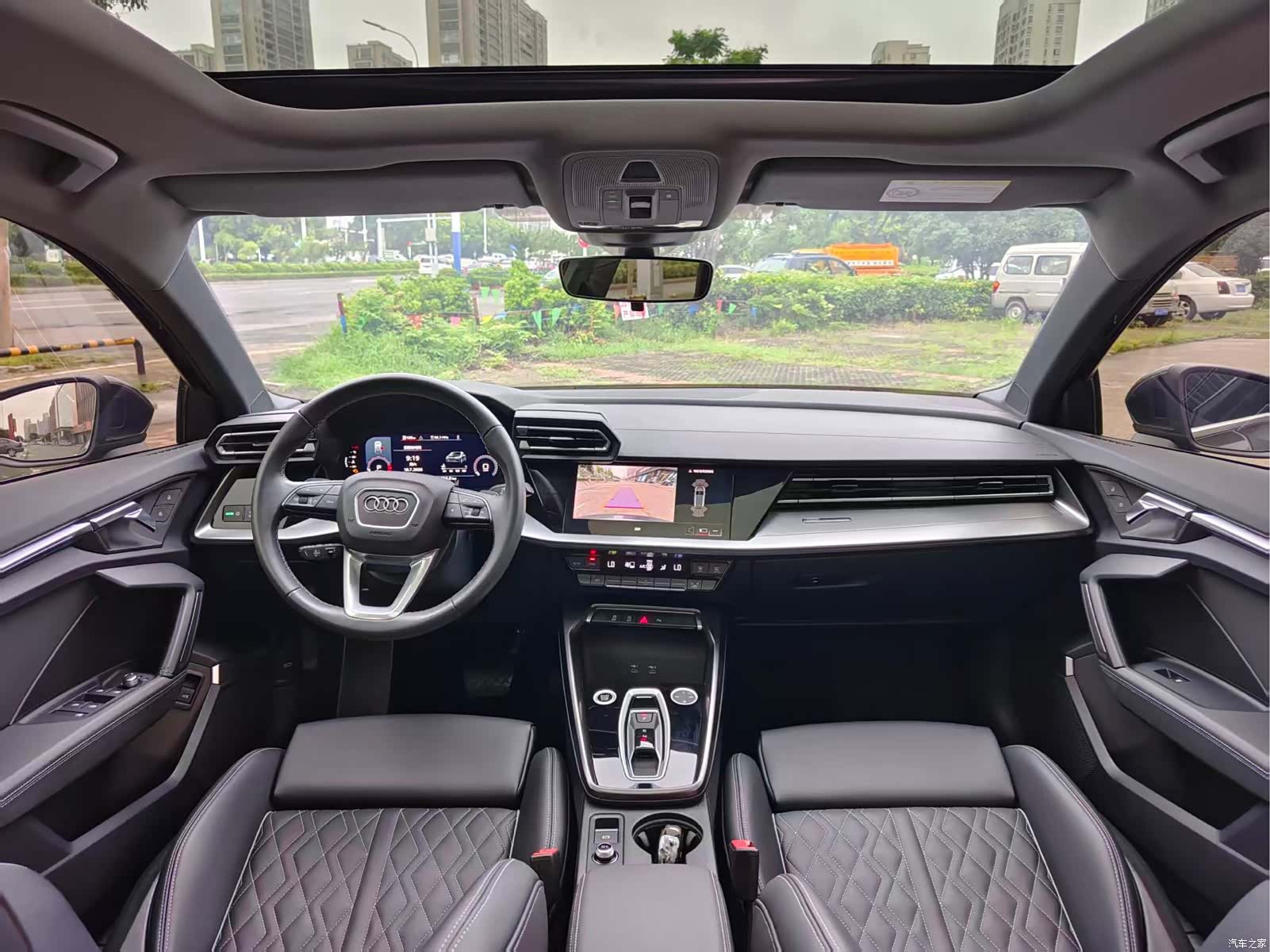 Audi Flying Spur, 2025 7