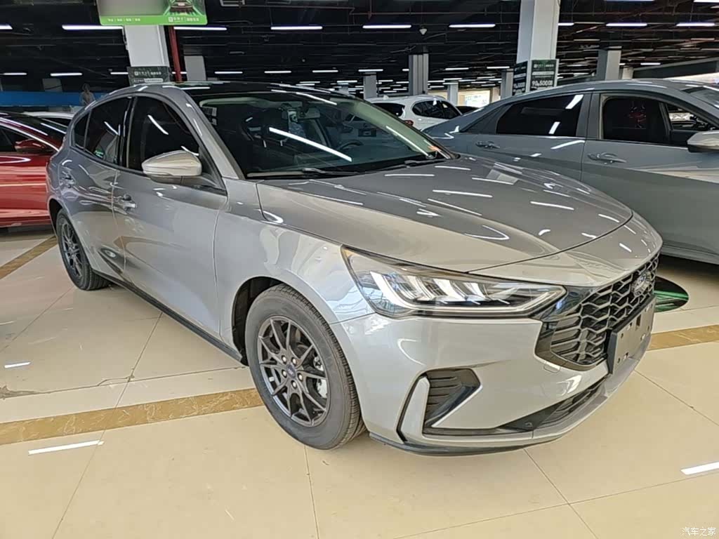 Ford Focus, 2022 4