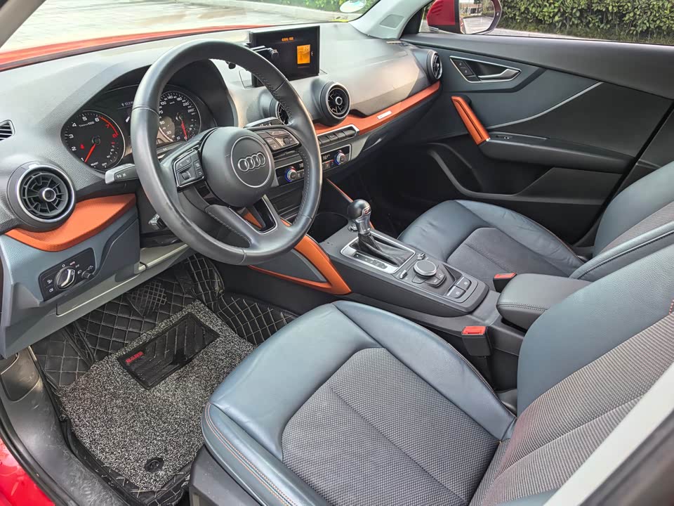 Audi Q2L