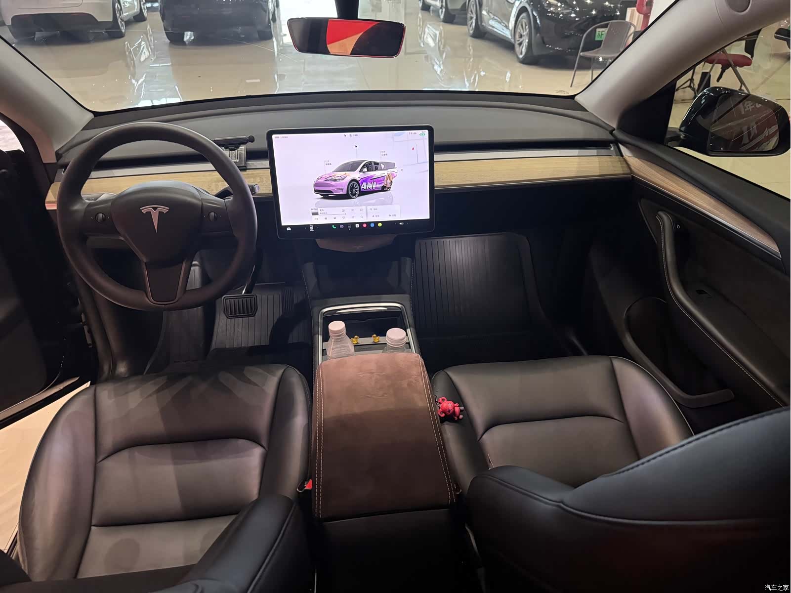 Tesla Model Y, 2023 8