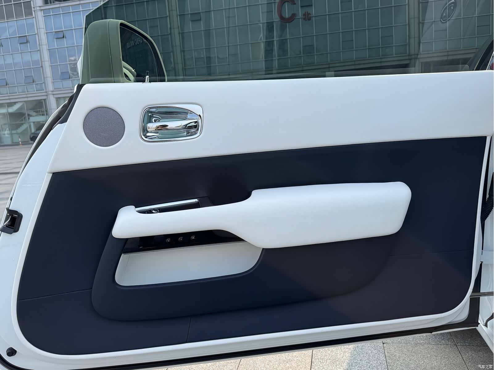 Rolls-Royce Wraith, 2018 17