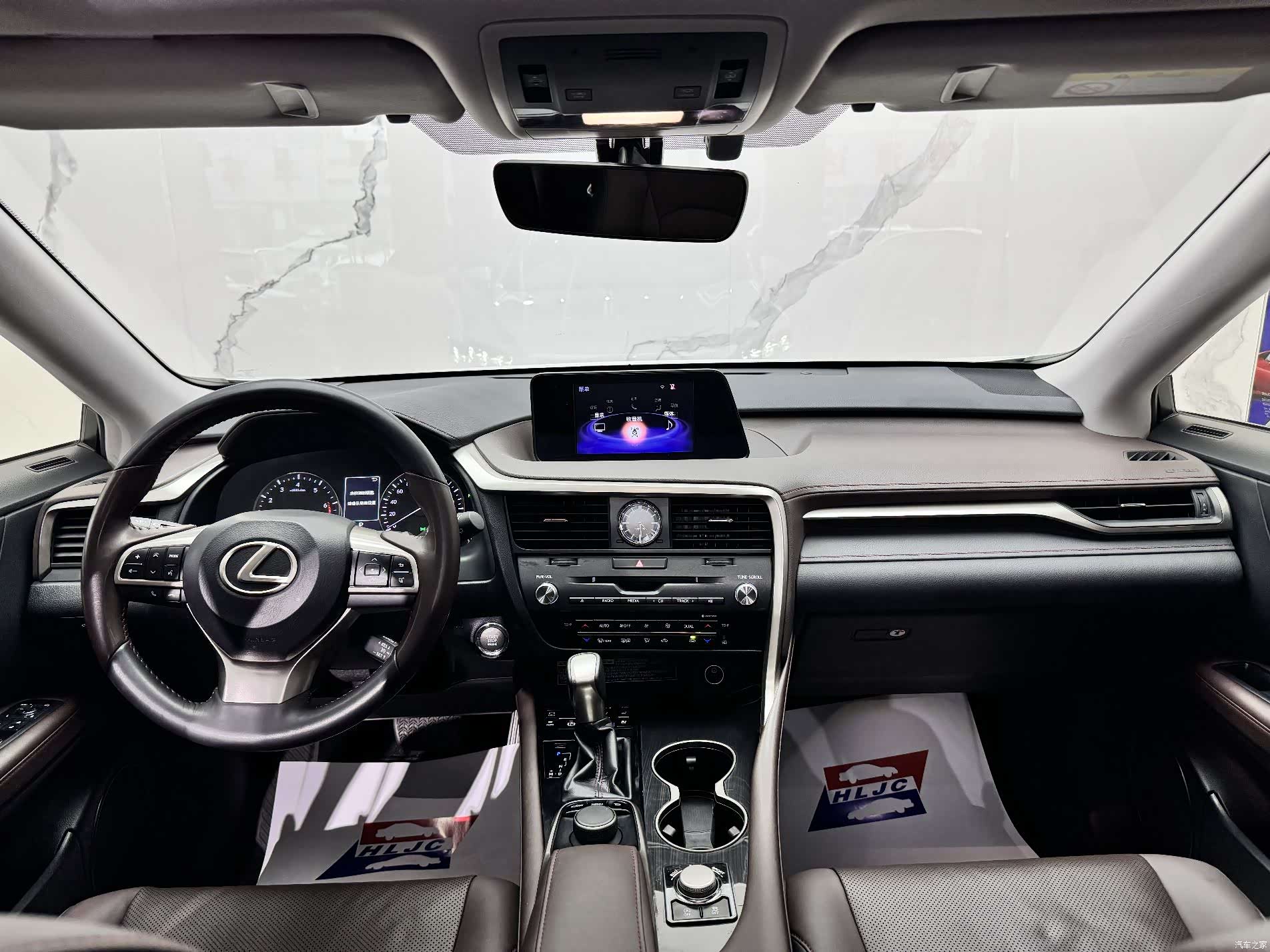 Lexus RX, 2019 9
