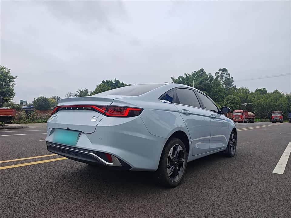 Geely Emgrand L HiP Geely Emgrand L HiP