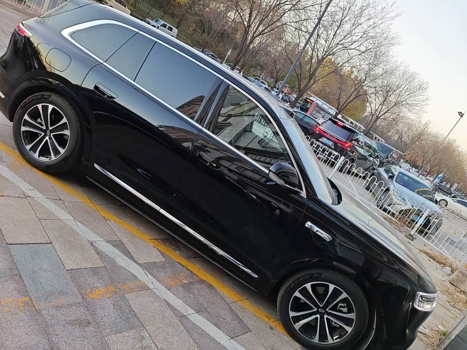 AITO Ask the world M7