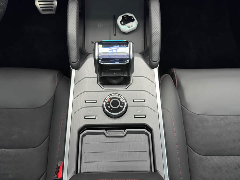 Jetour Jet Traveler C-DM