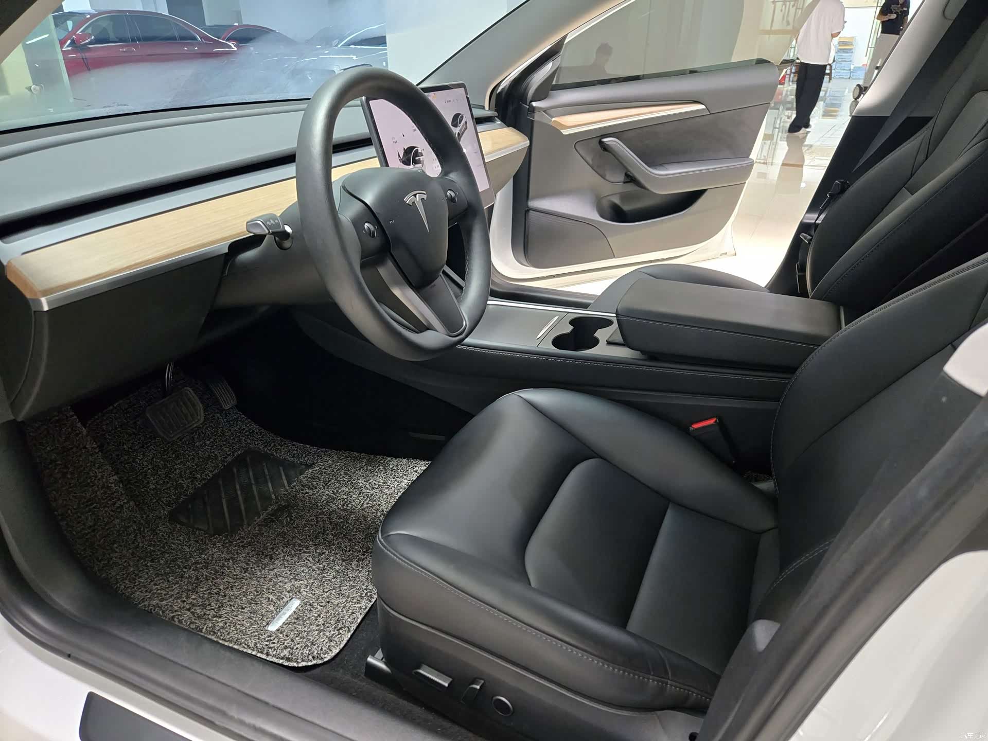 Tesla Model 3, 2023 2