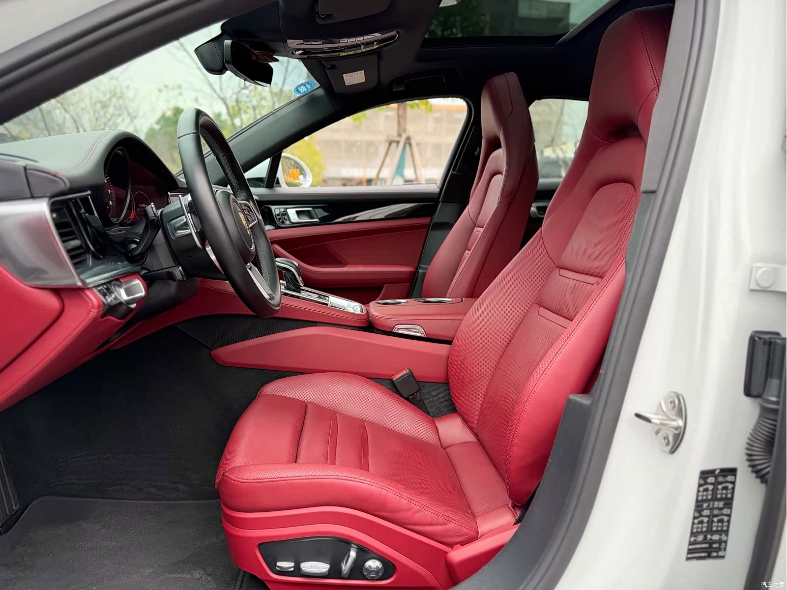 Porsche Panamera, 2018 11