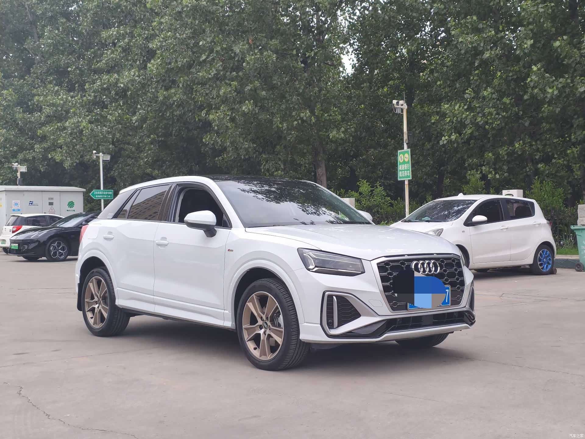 Audi Q2L, 2024 2